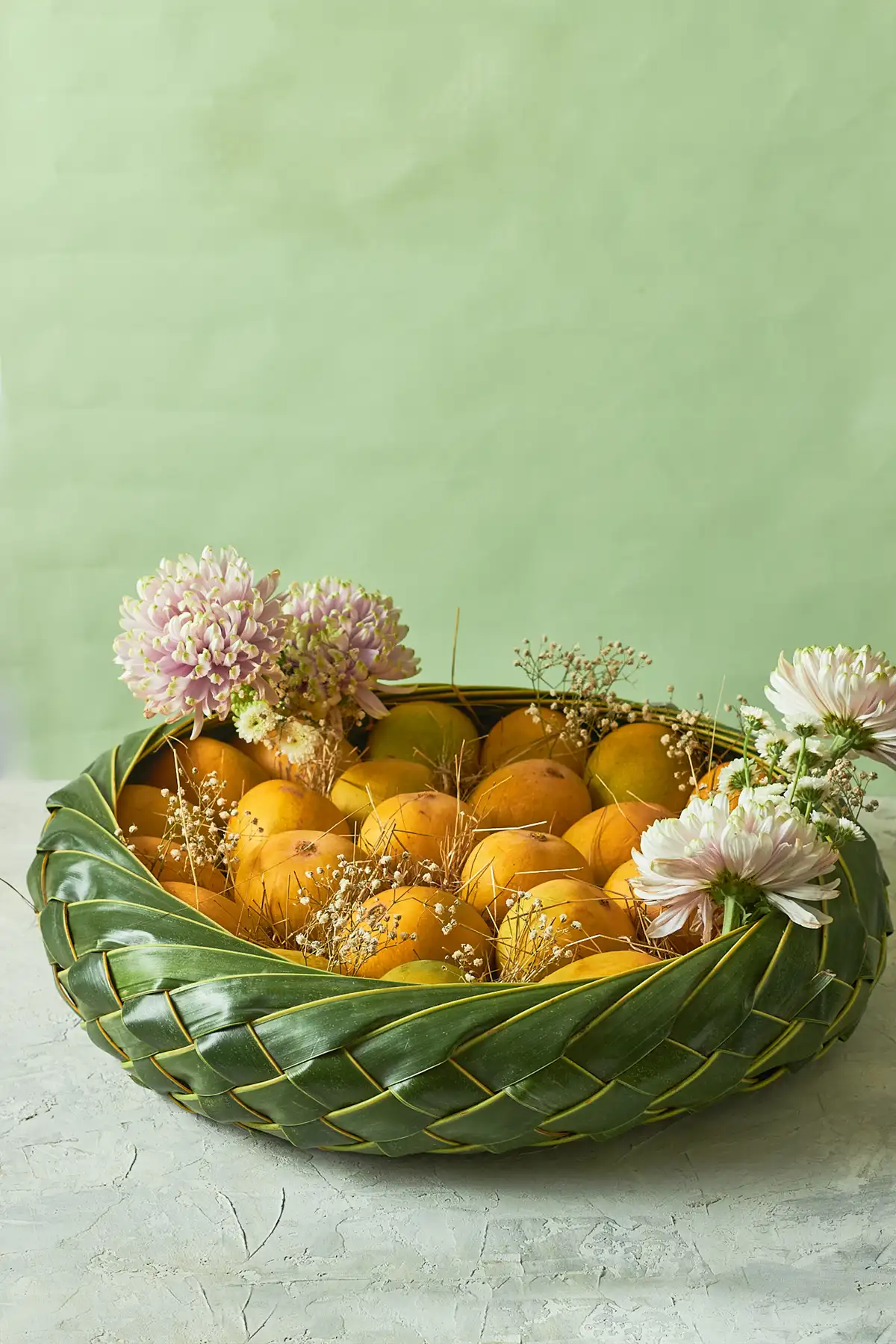 Grand Mango Basket